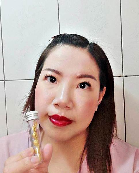 SOFNON詩芙儂魚子逆時光修護膠囊38.jpg SOFNON詩芙儂魚子逆時光修護膠囊38.jpg