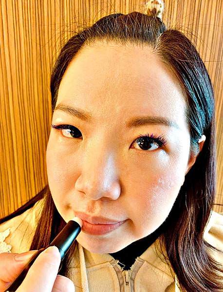 LA VIGUEUR活力香脂朝氣護唇膏24.jpg LA VIGUEUR活力香脂朝氣護唇膏24.jpg