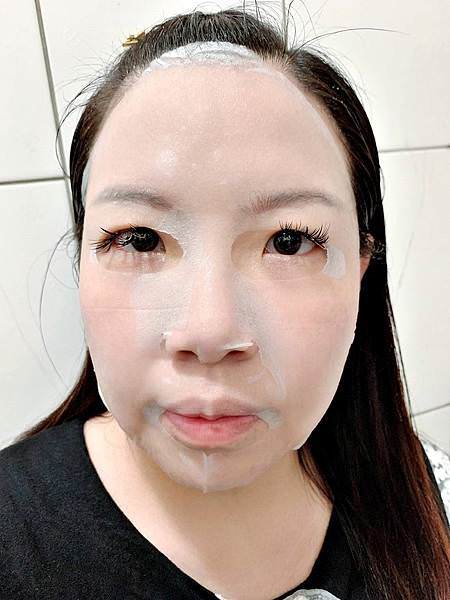 盧曼博士Dr. Luman肌底真空淨化保濕面膜4.jpg 盧曼博士Dr. Luman肌底真空淨化保濕面膜4.jpg
