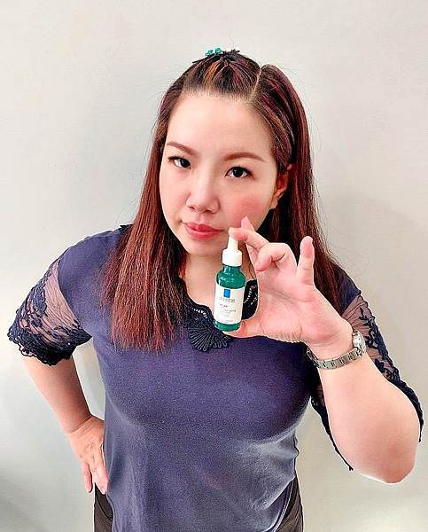 理膚寶水三酸煥膚瓶6.jpg 理膚寶水三酸煥膚瓶6.jpg