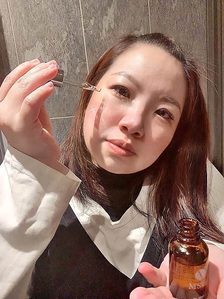Mskin夜用美白C美容液11-1.jpg Mskin夜用美白C美容液11-1.jpg