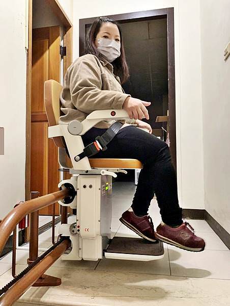 羅布森升降椅17.jpg 羅布森升降椅17.jpg