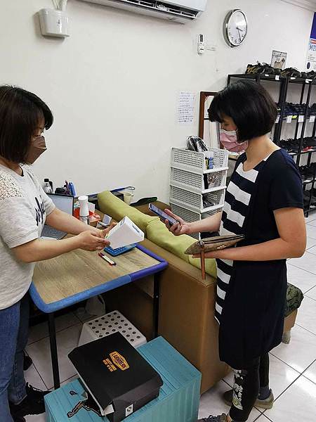 LINE_ALBUM_桃園門市客戶體驗照_220520_5.jpg LINE_ALBUM_桃園門市客戶體驗照_220520_5.jpg