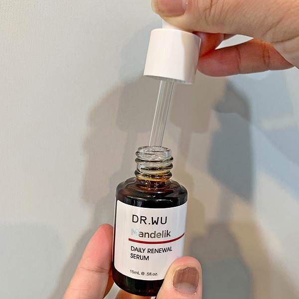DR. WU杏仁酸溫和煥膚精華12_.jpg DR. WU杏仁酸溫和煥膚精華12_.jpg