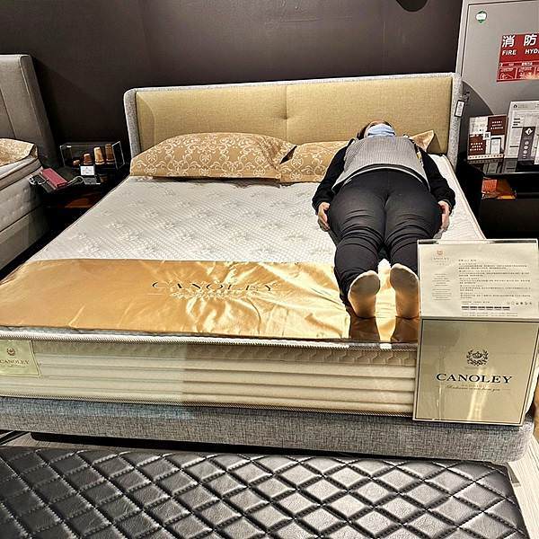 太古臣精品傢俱56(第二張硬).jpg 太古臣精品傢俱56(第二張硬).jpg
