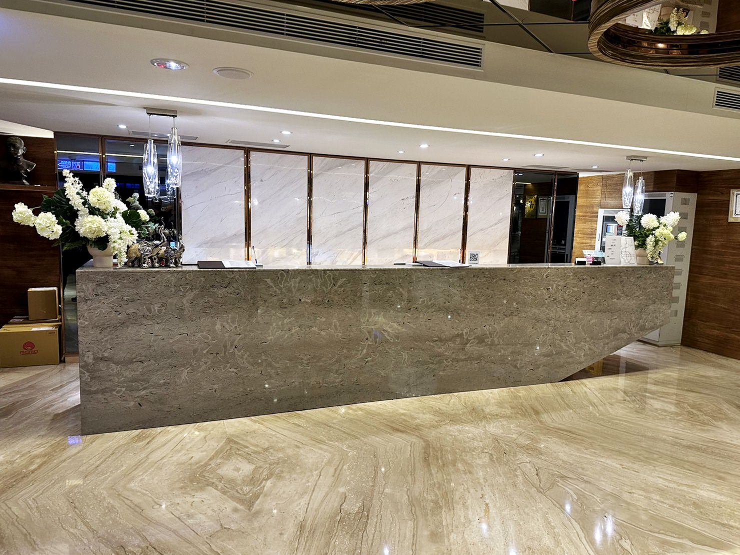高雄鹽埕住宿｜佑煦行旅Hotel Yoshi｜距離「鹽埕埔站」步行5分鐘，鄰近駁二藝術特區之商務度假旅館入住心得分享