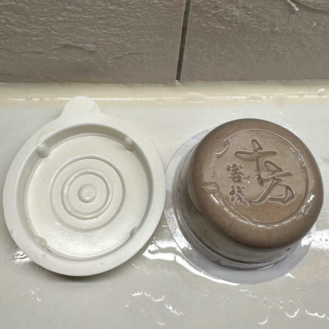 手工皂、面膜推薦|十方客棧珍珠白玉手工皂、珍珠亮白緊緻羽絲面膜|台灣製造平價保養品組,水嫩肌膚一次到位之開箱分享! - 第5張圖 手工皂、面膜推薦|十方客棧珍珠白玉手工皂、珍珠亮白緊緻羽絲面膜|台灣製造平價保養品組,水嫩肌膚一次到位之開箱分享!
