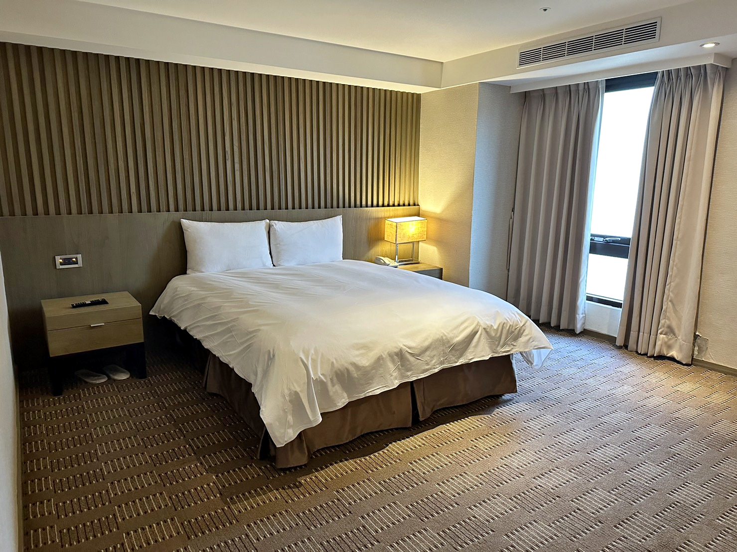 高雄火車站住宿|高雄國際星辰旅館International Citizen Hotel|距離「高雄火車站」車程5分鐘,鄰近三民夜市商圈,享受微醺時光之商務度假旅館入住心得分享 - 第21張圖 高雄火車站住宿|高雄國際星辰旅館International Citizen Hotel|距離「高雄火車站」車程5分鐘,鄰近三民夜市商圈,享受微醺時光之商務度假旅館入住心得分享