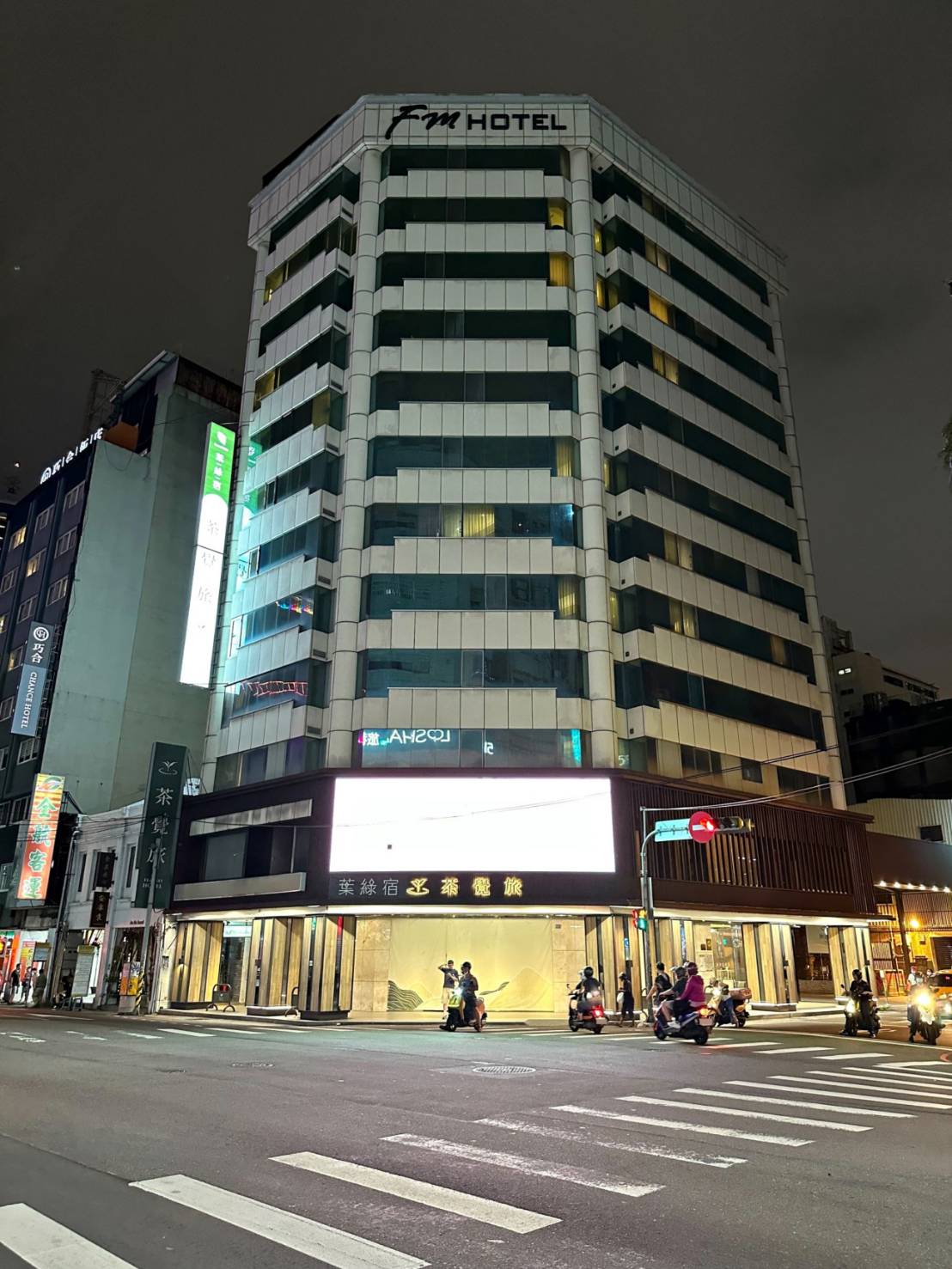台中火車站前、中區住宿推薦|葉綠宿.茶覺旅Tea Way Hotel|客房間數齊全、設停車場與免費洗衣機,房型採光明亮舒適滿分之茶覺旅入住心得分享 - 第62張圖 台中火車站前、中區住宿推薦|葉綠宿.茶覺旅Tea Way Hotel|客房間數齊全、設停車場與免費洗衣機,房型採光明亮舒適滿分之茶覺旅入住心得分享
