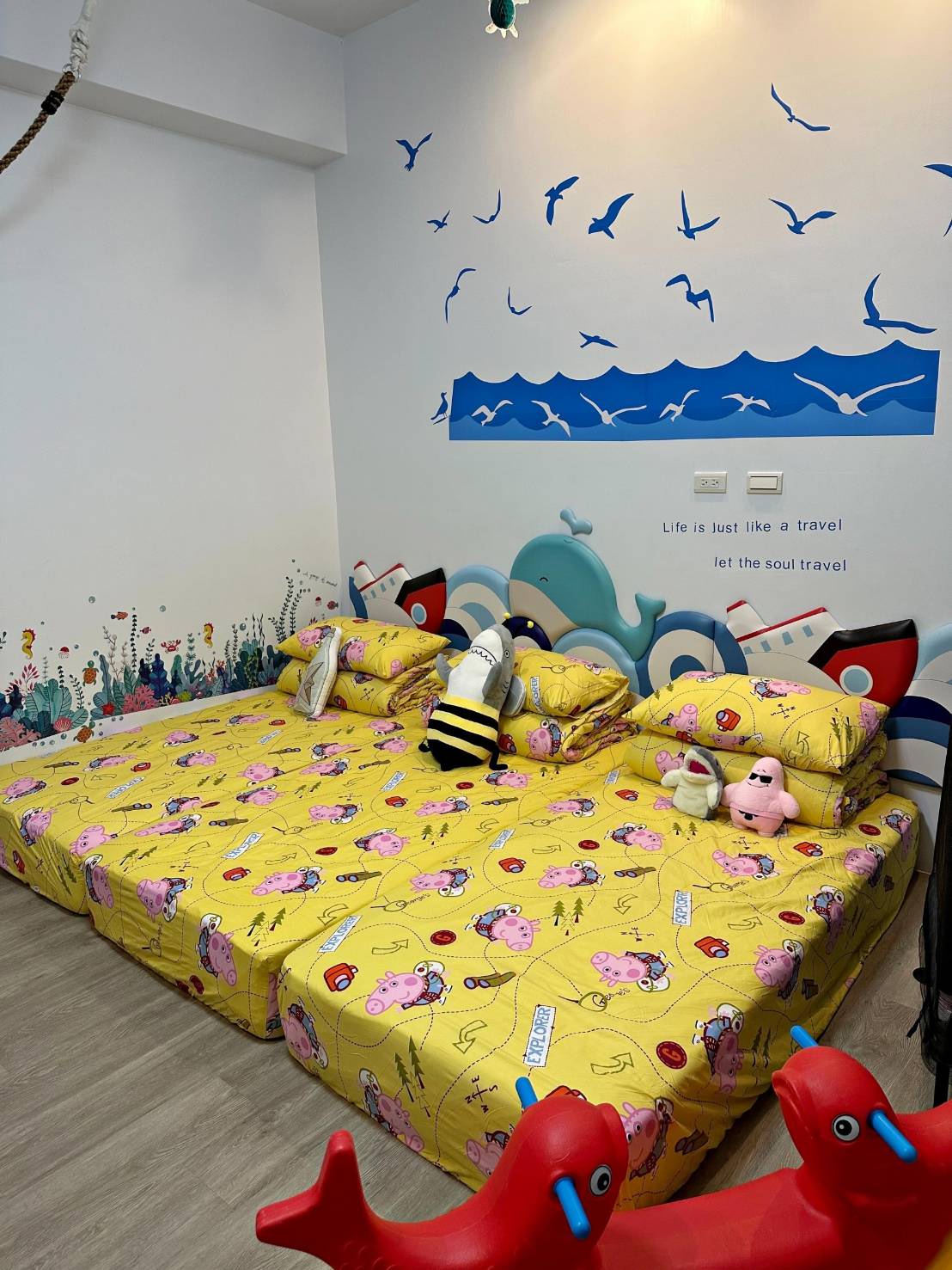 台中后里區親子民宿推薦|風自然親子時尚旅宿|鄰近麗寶樂園,戶外大型停車場、點心區全天免費供應,多種親子主題房型,住到流連忘返之后麗安心親子時尚旅宿入住心得分享! - 第42張圖 台中后里區親子民宿推薦|風自然親子時尚旅宿|鄰近麗寶樂園,戶外大型停車場、點心區全天免費供應,多種親子主題房型,住到流連忘返之后麗安心親子時尚旅宿入住心得分享!