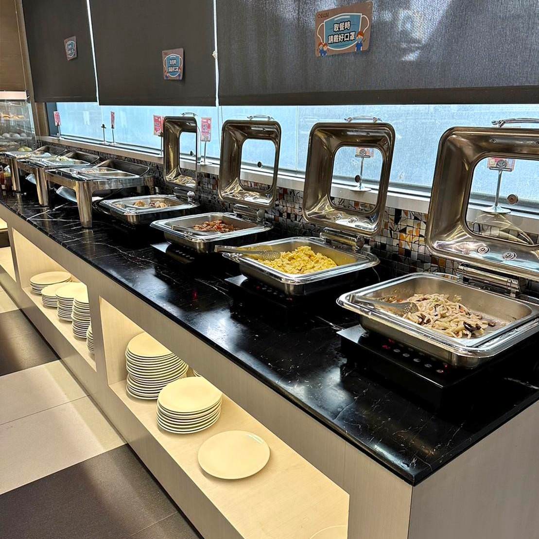 嘉義市泳池飯店住宿|尊皇大飯店|距離文化路觀光夜市10分鐘,設施設備一應俱全,附設自助早餐、精緻鍋物、露天泳池、景觀酒吧之尊皇大飯店入住心得分享! - 第42張圖 嘉義市泳池飯店住宿|尊皇大飯店|距離文化路觀光夜市10分鐘,設施設備一應俱全,附設自助早餐、精緻鍋物、露天泳池、景觀酒吧之尊皇大飯店入住心得分享!