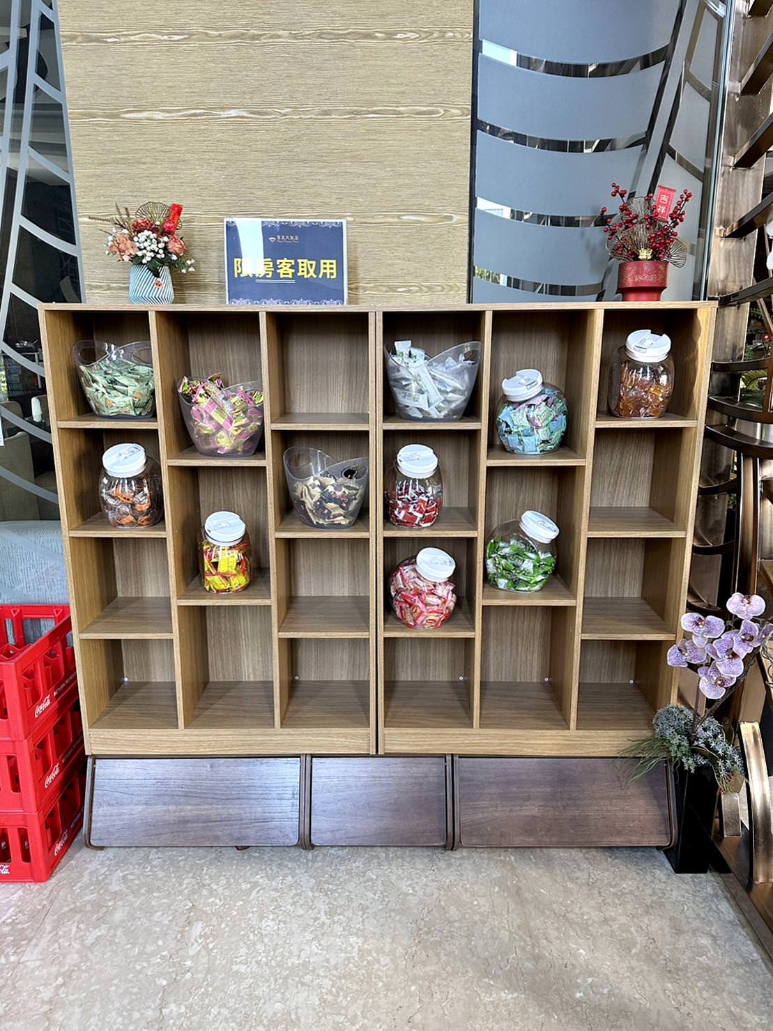 嘉義市泳池飯店住宿|尊皇大飯店|距離文化路觀光夜市10分鐘,設施設備一應俱全,附設自助早餐、精緻鍋物、露天泳池、景觀酒吧之尊皇大飯店入住心得分享! - 第24張圖 嘉義市泳池飯店住宿|尊皇大飯店|距離文化路觀光夜市10分鐘,設施設備一應俱全,附設自助早餐、精緻鍋物、露天泳池、景觀酒吧之尊皇大飯店入住心得分享!