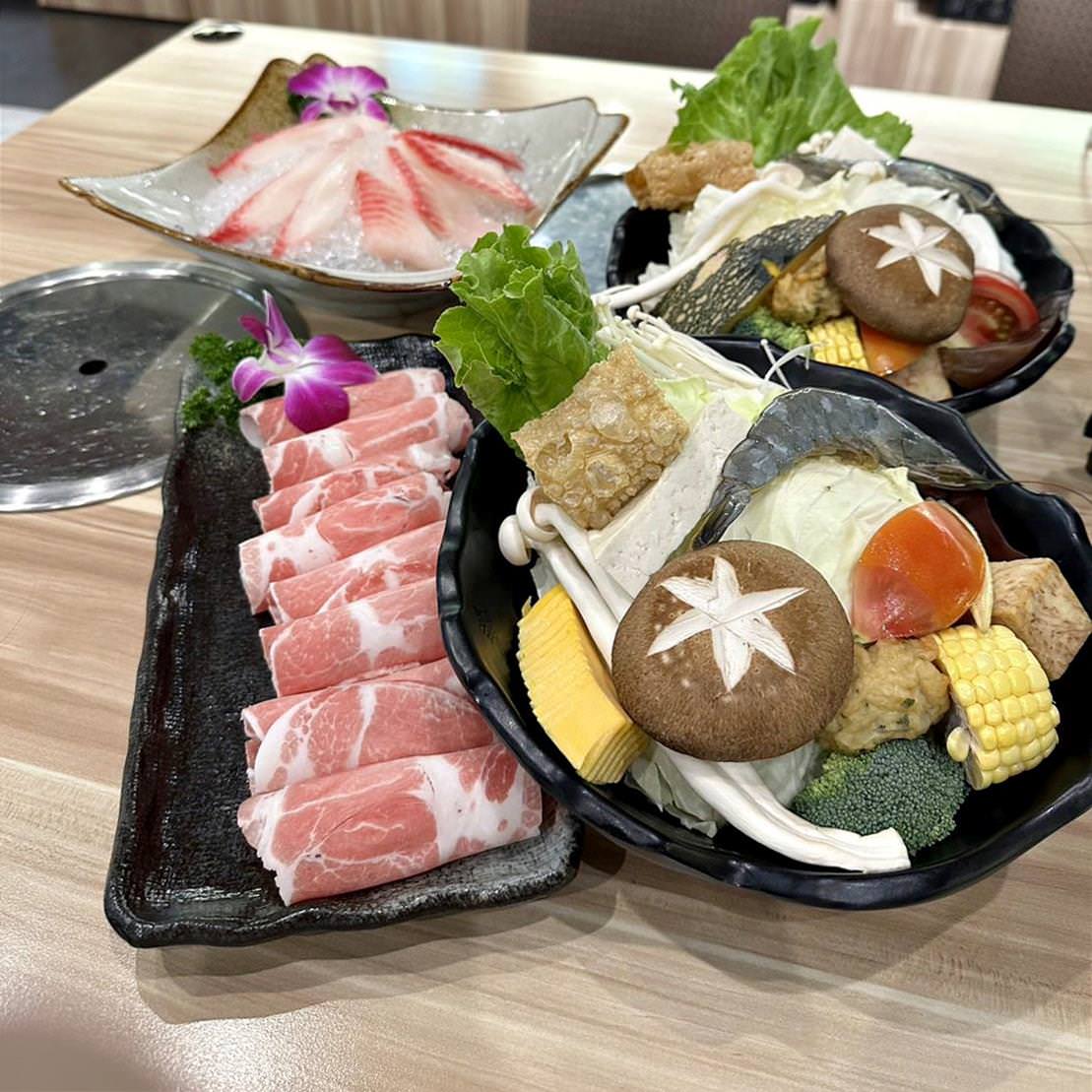 嘉義市泳池飯店住宿|尊皇大飯店|距離文化路觀光夜市10分鐘,設施設備一應俱全,附設自助早餐、精緻鍋物、露天泳池、景觀酒吧之尊皇大飯店入住心得分享! - 第73張圖 嘉義市泳池飯店住宿|尊皇大飯店|距離文化路觀光夜市10分鐘,設施設備一應俱全,附設自助早餐、精緻鍋物、露天泳池、景觀酒吧之尊皇大飯店入住心得分享!