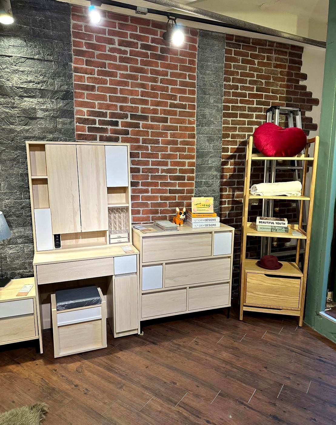 台北家具推薦｜億家具批發倉庫萬華店｜台灣製造平價精品家具，工廠直營客製化沙發，營造舒適質感居家生活！