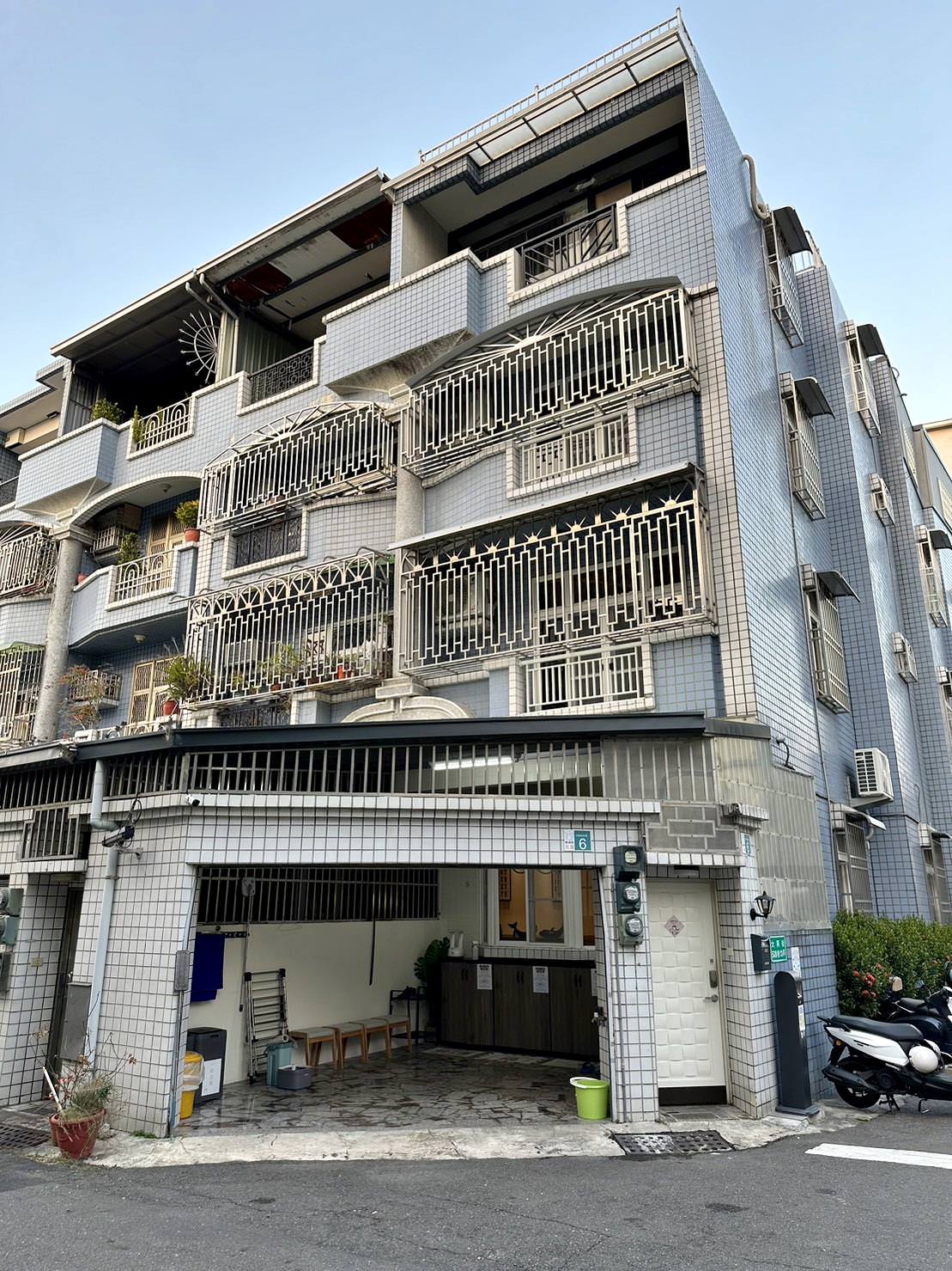 台南北區民宿|台南蛙滴家民宿|台南滴家創意民宿一館,入住送台灣品牌Sounds good襪子,享受如家一般的溫馨恬靜之蛙滴家民宿入住心得分享! - 第9張圖 台南北區民宿|台南蛙滴家民宿|台南滴家創意民宿一館,入住送台灣品牌Sounds good襪子,享受如家一般的溫馨恬靜之蛙滴家民宿入住心得分享!