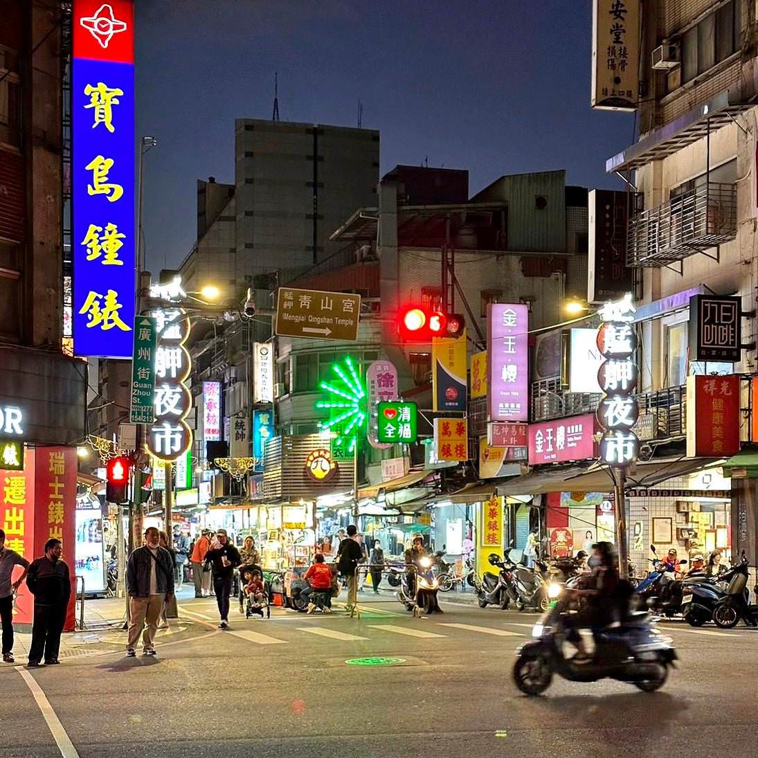 台北美食｜台北市萬華區阿鴻知高飯鱸魚湯｜開業超過50年以上，位於廣州街觀光夜市，24小時營業平價小吃，古早味煮法手工切肉之美食饗宴！