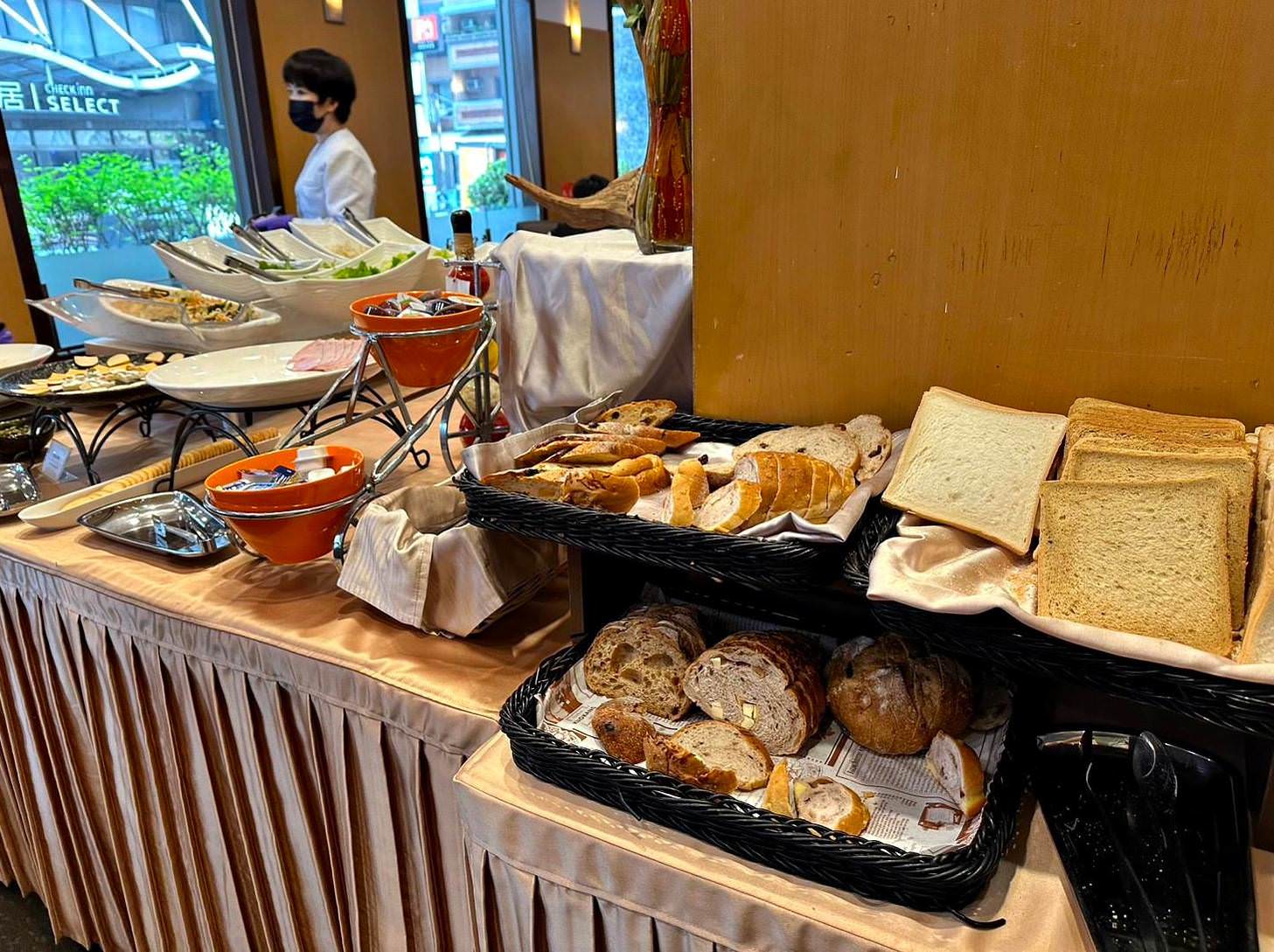 台中西屯區住宿推薦|台中五星級飯店永豐棧酒店|自助式早餐有牛肉湯、阿利海鮮海味超新鮮、下午茶美食饗宴應有盡有之永豐棧酒店入住心得分享! - 第66張圖 台中西屯區住宿推薦|台中五星級飯店永豐棧酒店|自助式早餐有牛肉湯、阿利海鮮海味超新鮮、下午茶美食饗宴應有盡有之永豐棧酒店入住心得分享!