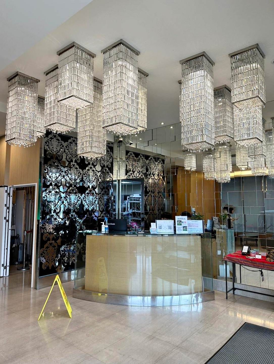 南投縣魚池鄉日月潭住宿推薦|日月潭飯店晶澤會館THE CRYSTAL RESORT|伊達邵商店街旁、日月潭湖景一覽無遺、美食饗宴應有盡有之晶澤會館入住心得分享! - 第14張圖 南投縣魚池鄉日月潭住宿推薦|日月潭飯店晶澤會館THE CRYSTAL RESORT|伊達邵商店街旁、日月潭湖景一覽無遺、美食饗宴應有盡有之晶澤會館入住心得分享!