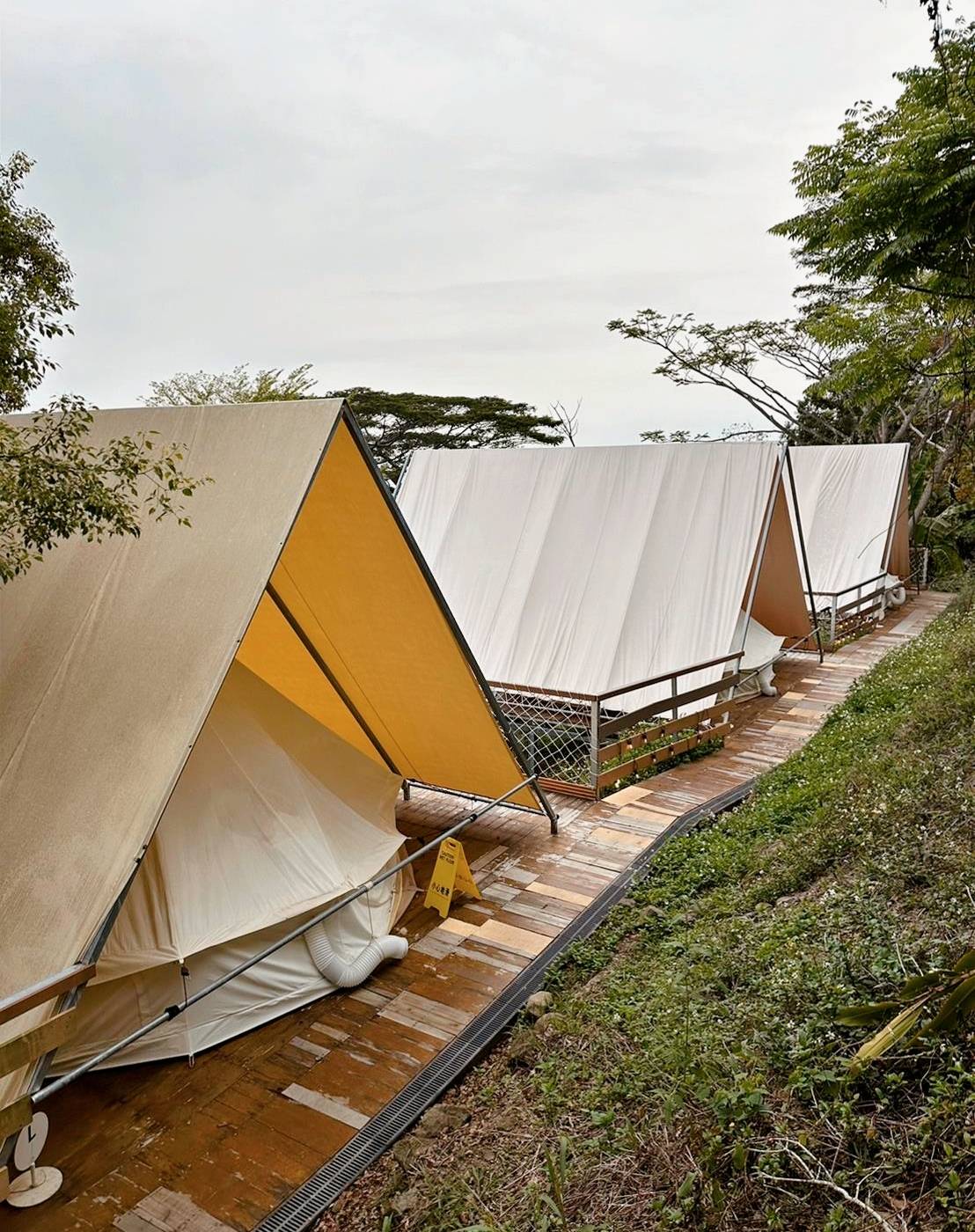 台中豪華露營推薦｜蟬說：山中靜靜ChanShuo：immersionglamping｜太平區酒桶山層巒疊嶂山景，山中靜靜結合一泊二食住宿體驗，適合各齡層之野奢露營入住心得分享！