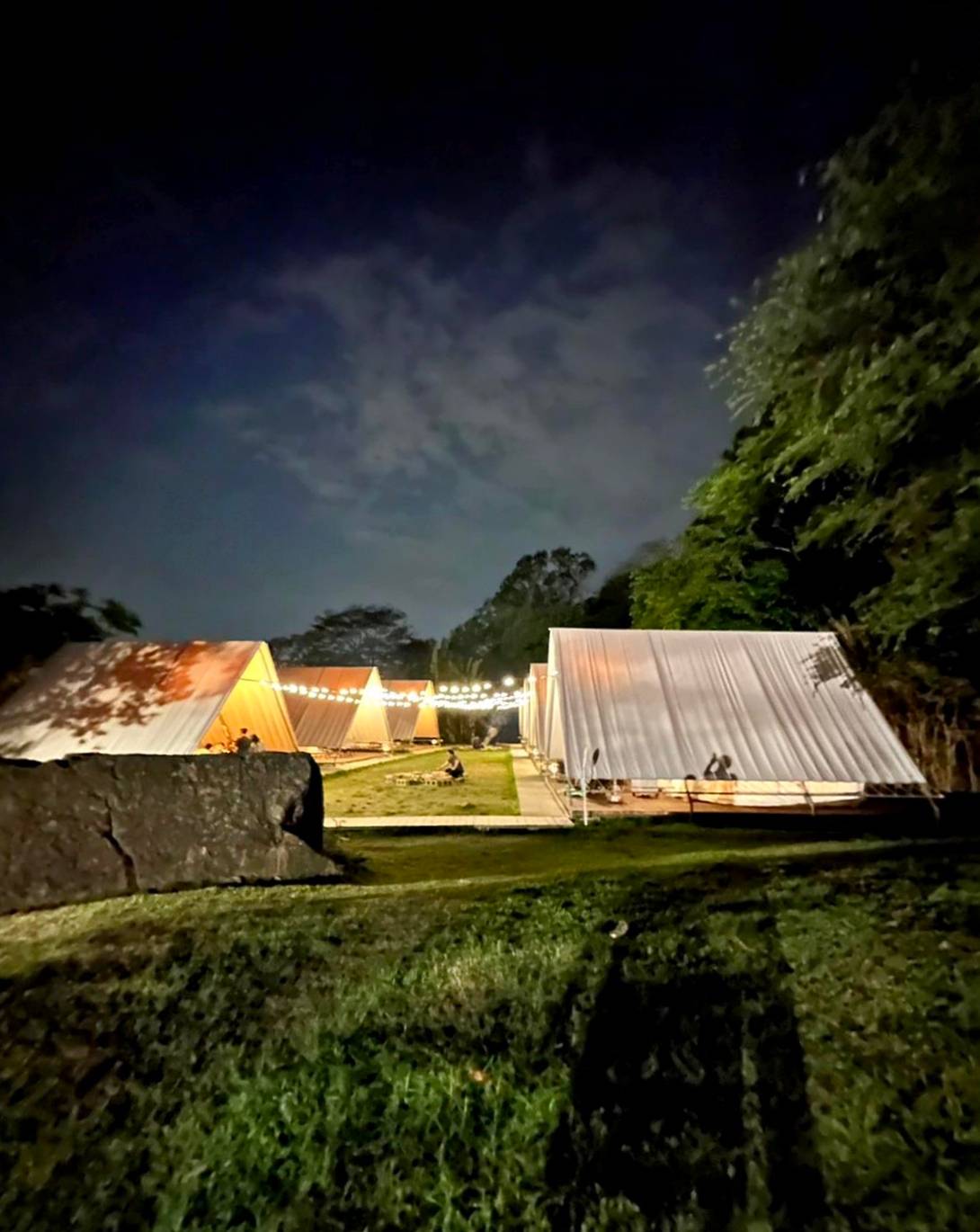 台中豪華露營推薦｜蟬說：山中靜靜ChanShuo：immersionglamping｜太平區酒桶山層巒疊嶂山景，山中靜靜結合一泊二食住宿體驗，適合各齡層之野奢露營入住心得分享！