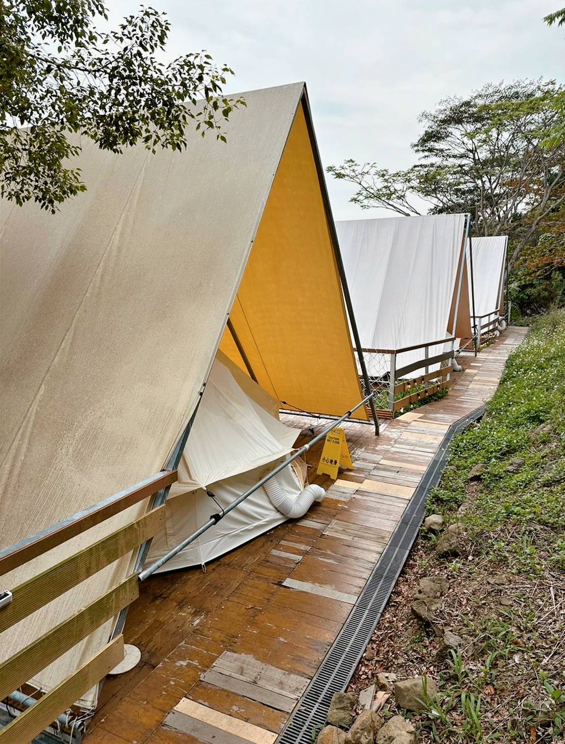 台中豪華露營推薦｜蟬說：山中靜靜ChanShuo：immersionglamping｜太平區酒桶山層巒疊嶂山景，山中靜靜結合一泊二食住宿體驗，適合各齡層之野奢露營入住心得分享！
