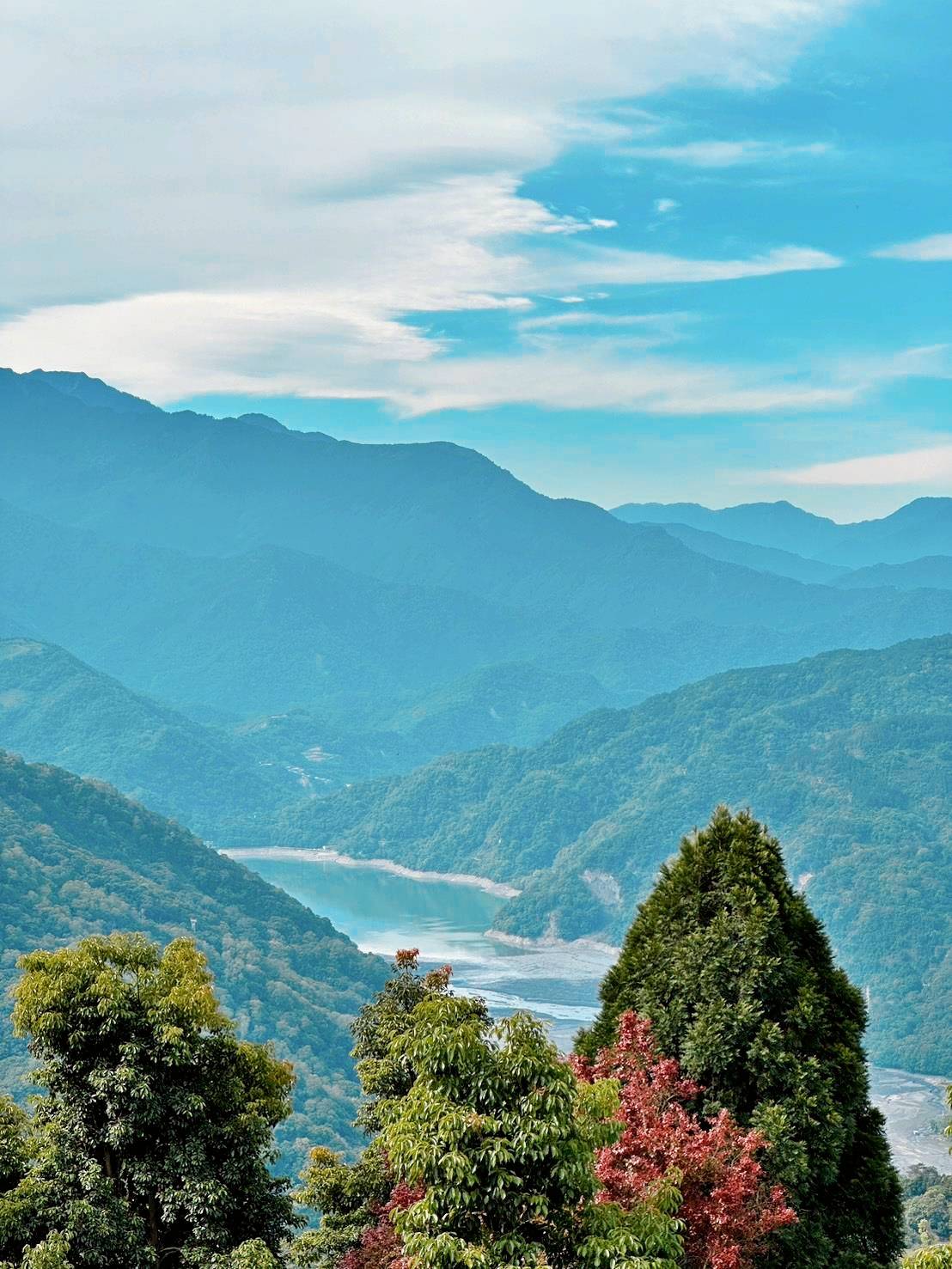 南投縣仁愛鄉民宿推薦|清境茲心園渡假山莊|座落海拔約1650公尺層巒疊翠山景,宛如人間仙境觀賞碧湖風光最佳景點,多種房型選擇滿足旅人住宿與包棟民宿之入住心得分享! - 第125張圖 南投縣仁愛鄉民宿推薦|清境茲心園渡假山莊|座落海拔約1650公尺層巒疊翠山景,宛如人間仙境觀賞碧湖風光最佳景點,多種房型選擇滿足旅人住宿與包棟民宿之入住心得分享!