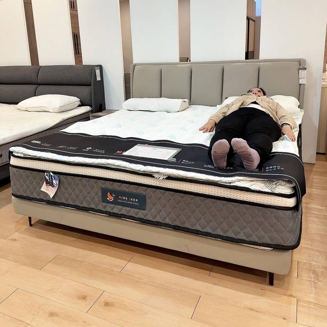 台南家具推薦|明久家具台南店|鄰近大橋火車站,台灣在地品牌,沙發、床墊工廠直營,價格親民、CP值高,客製化家具滿足客群需求! - 第55張圖 台南家具推薦|明久家具台南店|鄰近大橋火車站,台灣在地品牌,沙發、床墊工廠直營,價格親民、CP值高,客製化家具滿足客群需求!