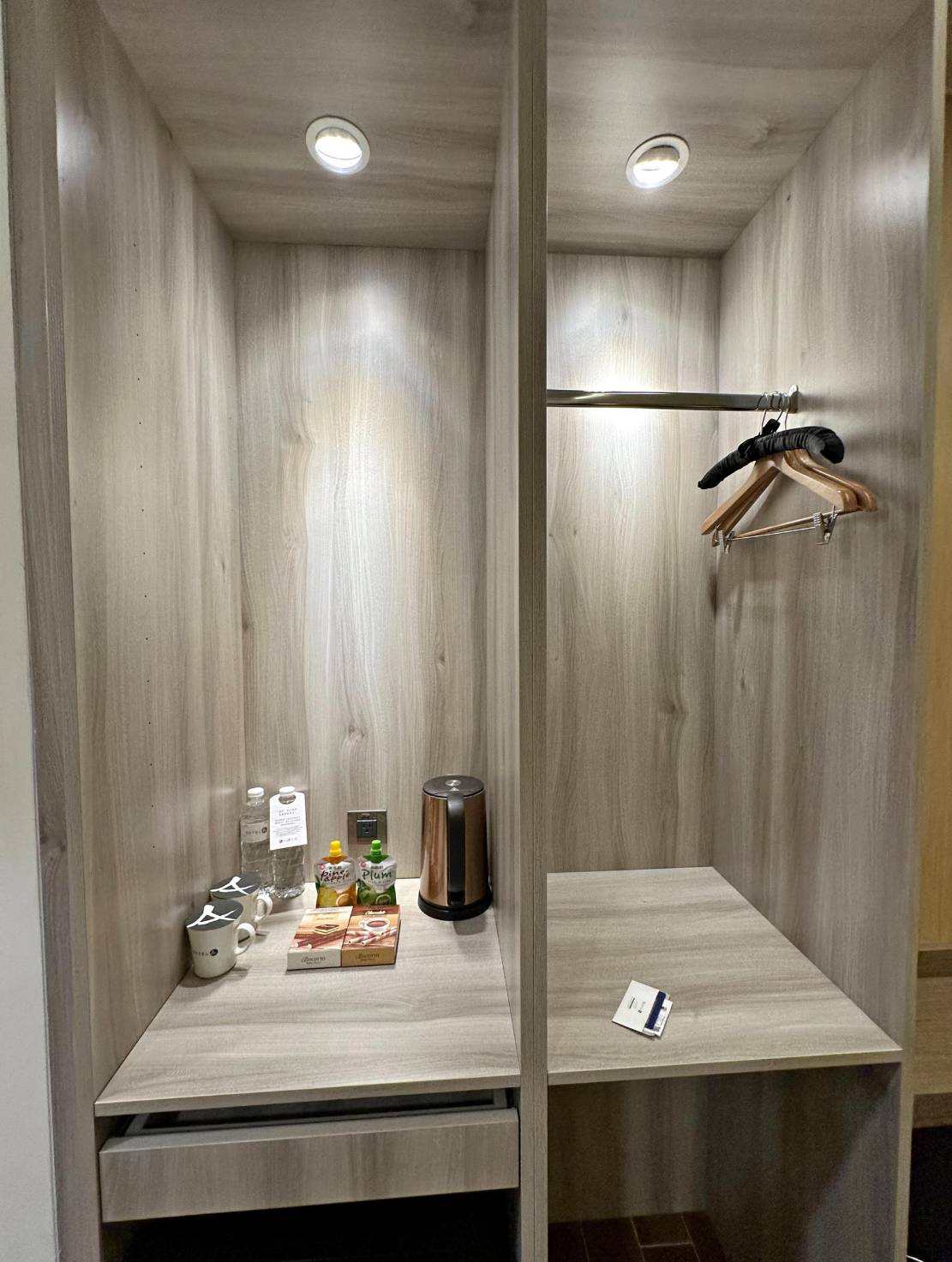 台南中西區住宿推薦|HOTEL A聖禾大飯店|步行可達國華友愛商圈,吃喝玩樂生活樣樣便利,鬧中取靜優異地理位置之聖禾大飯店入住心得分享! - 第16張圖 台南中西區住宿推薦|HOTEL A聖禾大飯店|步行可達國華友愛商圈,吃喝玩樂生活樣樣便利,鬧中取靜優異地理位置之聖禾大飯店入住心得分享!