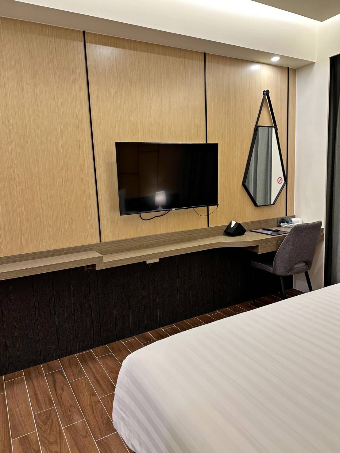 台南中西區住宿推薦|HOTEL A聖禾大飯店|步行可達國華友愛商圈,吃喝玩樂生活樣樣便利,鬧中取靜優異地理位置之聖禾大飯店入住心得分享! - 第14張圖 台南中西區住宿推薦|HOTEL A聖禾大飯店|步行可達國華友愛商圈,吃喝玩樂生活樣樣便利,鬧中取靜優異地理位置之聖禾大飯店入住心得分享!