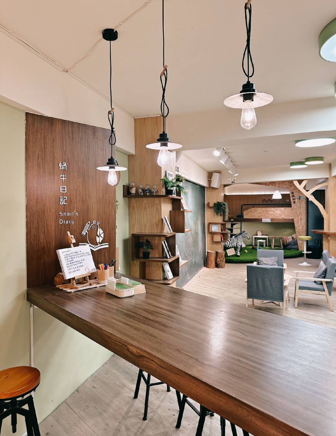 台中西屯區住宿推薦|台中逢甲住宿.葉綠宿旅館Green Hotel|二訪入住精緻雙人客房,有對外窗採光充足,公共空間綠意共鳴,距離逢甲夜市步行不到5分鐘,吃喝玩樂生活機能方便之逢甲葉綠宿旅館入住心得分享! - 第48張圖 台中西屯區住宿推薦|台中逢甲住宿.葉綠宿旅館Green Hotel|二訪入住精緻雙人客房,有對外窗採光充足,公共空間綠意共鳴,距離逢甲夜市步行不到5分鐘,吃喝玩樂生活機能方便之逢甲葉綠宿旅館入住心得分享!