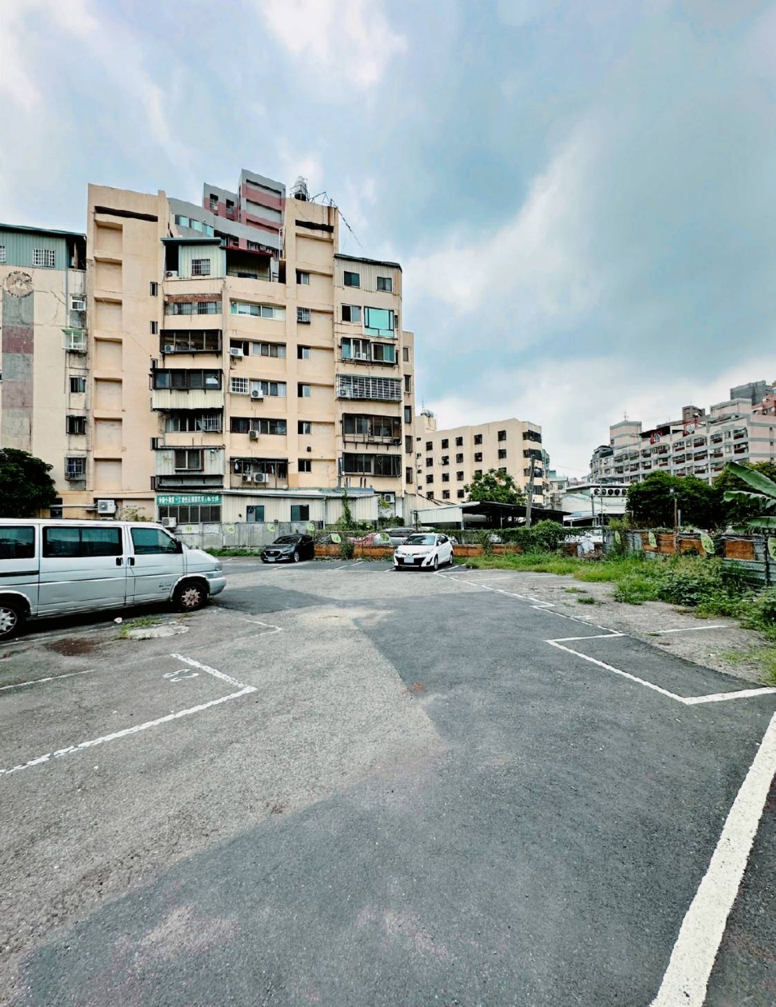 台中西屯區住宿推薦|台中逢甲住宿.葉綠宿旅館Green Hotel|二訪入住精緻雙人客房,有對外窗採光充足,公共空間綠意共鳴,距離逢甲夜市步行不到5分鐘,吃喝玩樂生活機能方便之逢甲葉綠宿旅館入住心得分享! - 第15張圖 台中西屯區住宿推薦|台中逢甲住宿.葉綠宿旅館Green Hotel|二訪入住精緻雙人客房,有對外窗採光充足,公共空間綠意共鳴,距離逢甲夜市步行不到5分鐘,吃喝玩樂生活機能方便之逢甲葉綠宿旅館入住心得分享!