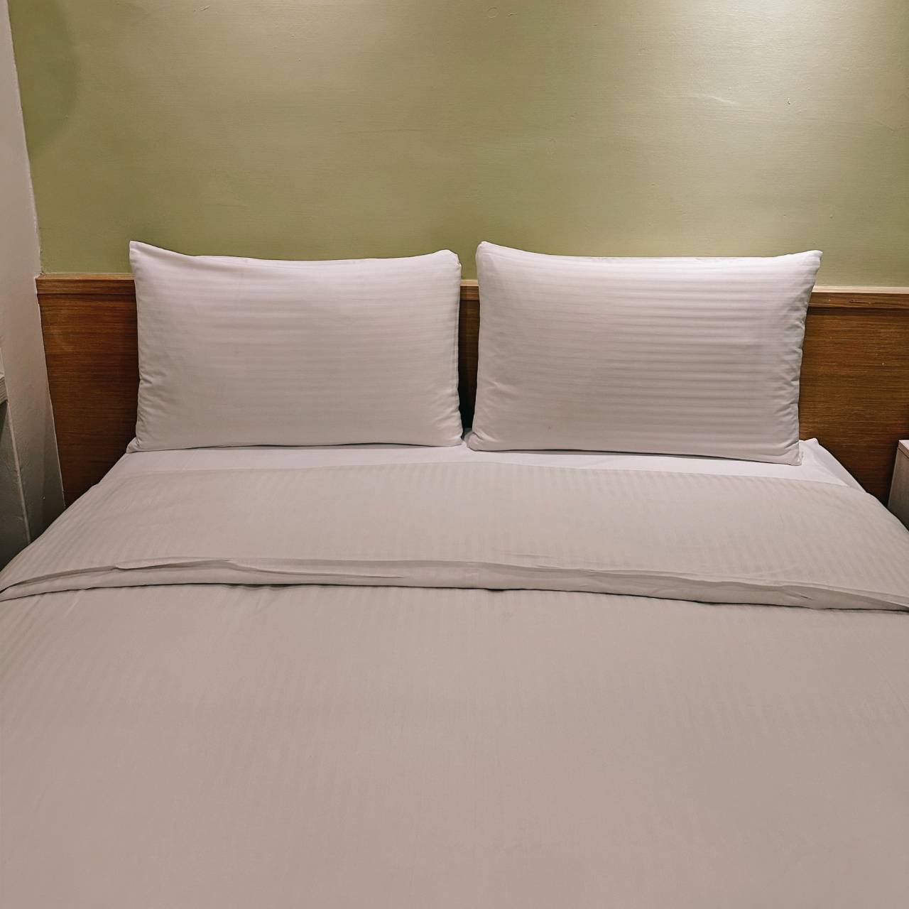 台中西屯區住宿推薦|台中逢甲住宿.葉綠宿旅館Green Hotel|二訪入住精緻雙人客房,有對外窗採光充足,公共空間綠意共鳴,距離逢甲夜市步行不到5分鐘,吃喝玩樂生活機能方便之逢甲葉綠宿旅館入住心得分享! - 第73張圖 台中西屯區住宿推薦|台中逢甲住宿.葉綠宿旅館Green Hotel|二訪入住精緻雙人客房,有對外窗採光充足,公共空間綠意共鳴,距離逢甲夜市步行不到5分鐘,吃喝玩樂生活機能方便之逢甲葉綠宿旅館入住心得分享!