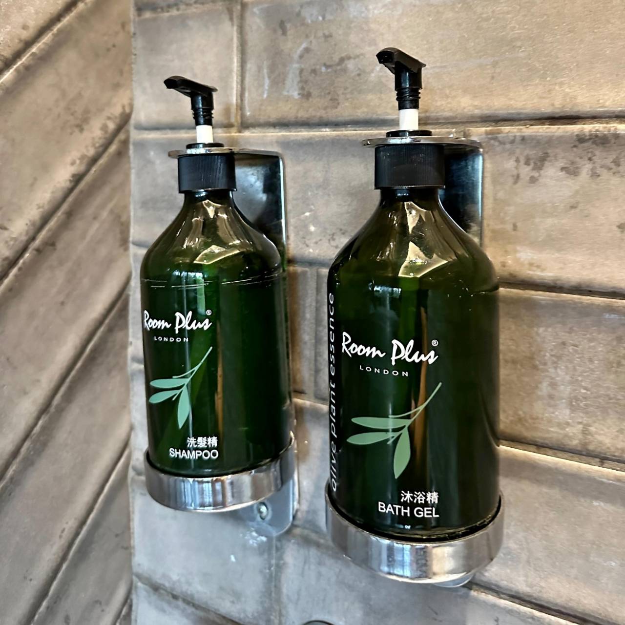 挪威森林台中文創館39Room Plus橄欖系列沐浴精與洗髮精 1