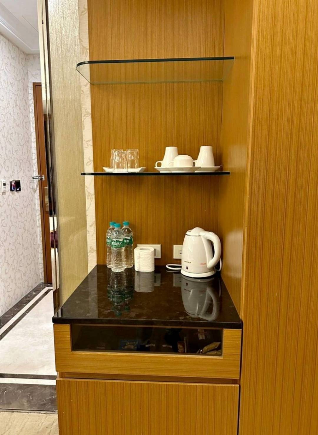 新北市新莊區住宿推薦｜幸福讚精品飯店 HappinessInn Taipei｜台北捷運幸福捷運站步行4分鐘，鄰近宏匯廣場及福壽街美食商圈，盡享寧靜舒適住宿氛圍之幸福讚精品飯店開箱分享！