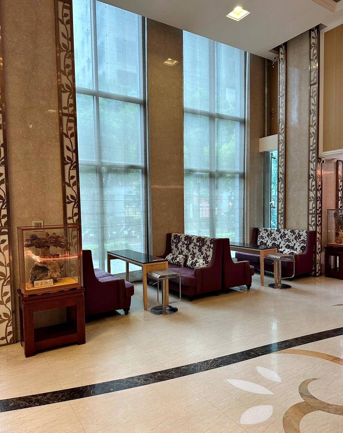 新北市新莊區住宿推薦｜幸福讚精品飯店 HappinessInn Taipei｜台北捷運幸福捷運站步行4分鐘，鄰近宏匯廣場及福壽街美食商圈，盡享寧靜舒適住宿氛圍之幸福讚精品飯店開箱分享！