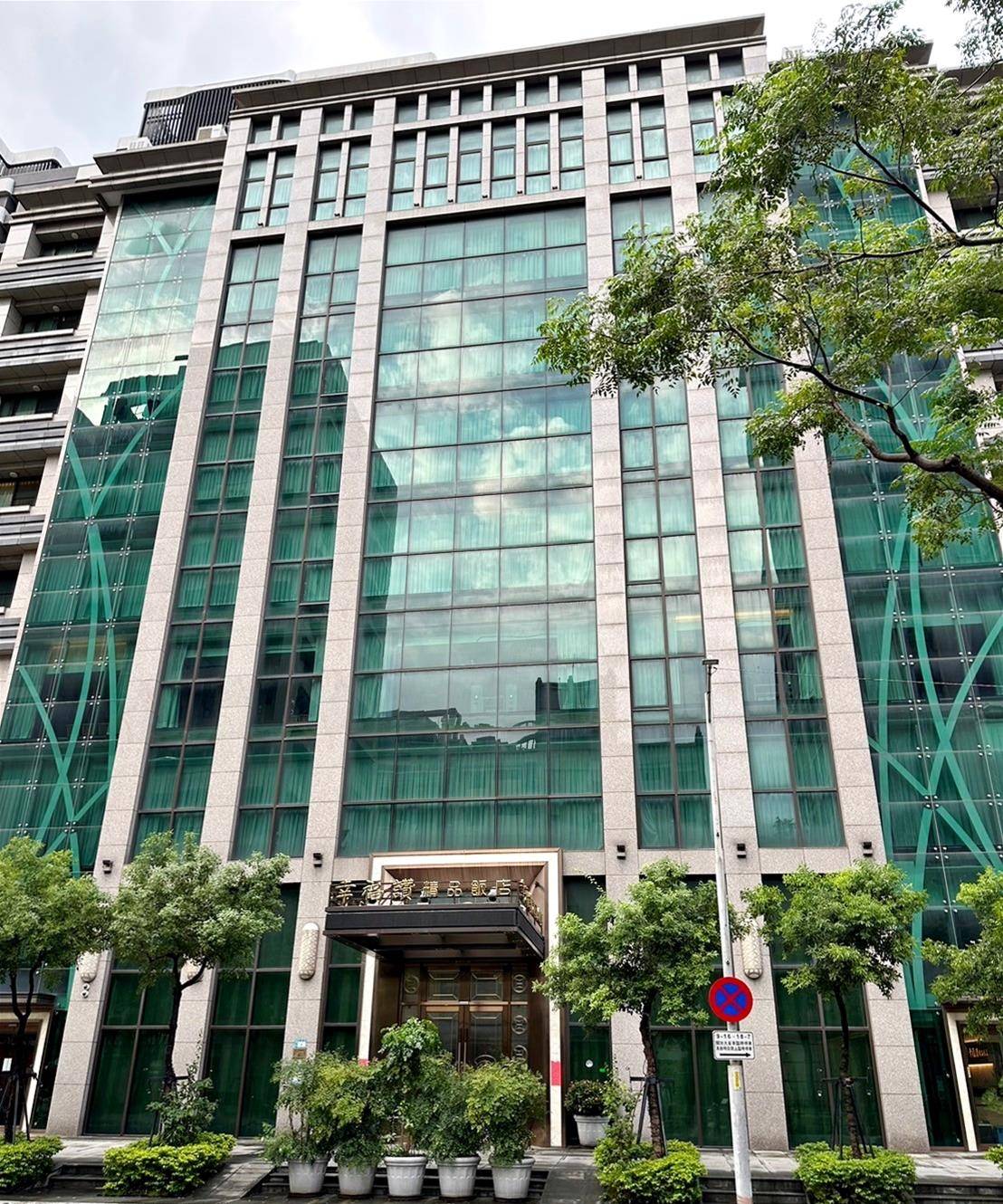 新北市新莊區住宿推薦｜幸福讚精品飯店 HappinessInn Taipei｜台北捷運幸福捷運站步行4分鐘，鄰近宏匯廣場及福壽街美食商圈，盡享寧靜舒適住宿氛圍之幸福讚精品飯店開箱分享！