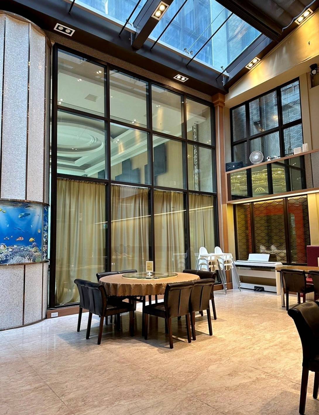 新北市新莊區住宿推薦｜幸福讚精品飯店 HappinessInn Taipei｜台北捷運幸福捷運站步行4分鐘，鄰近宏匯廣場及福壽街美食商圈，盡享寧靜舒適住宿氛圍之幸福讚精品飯店開箱分享！