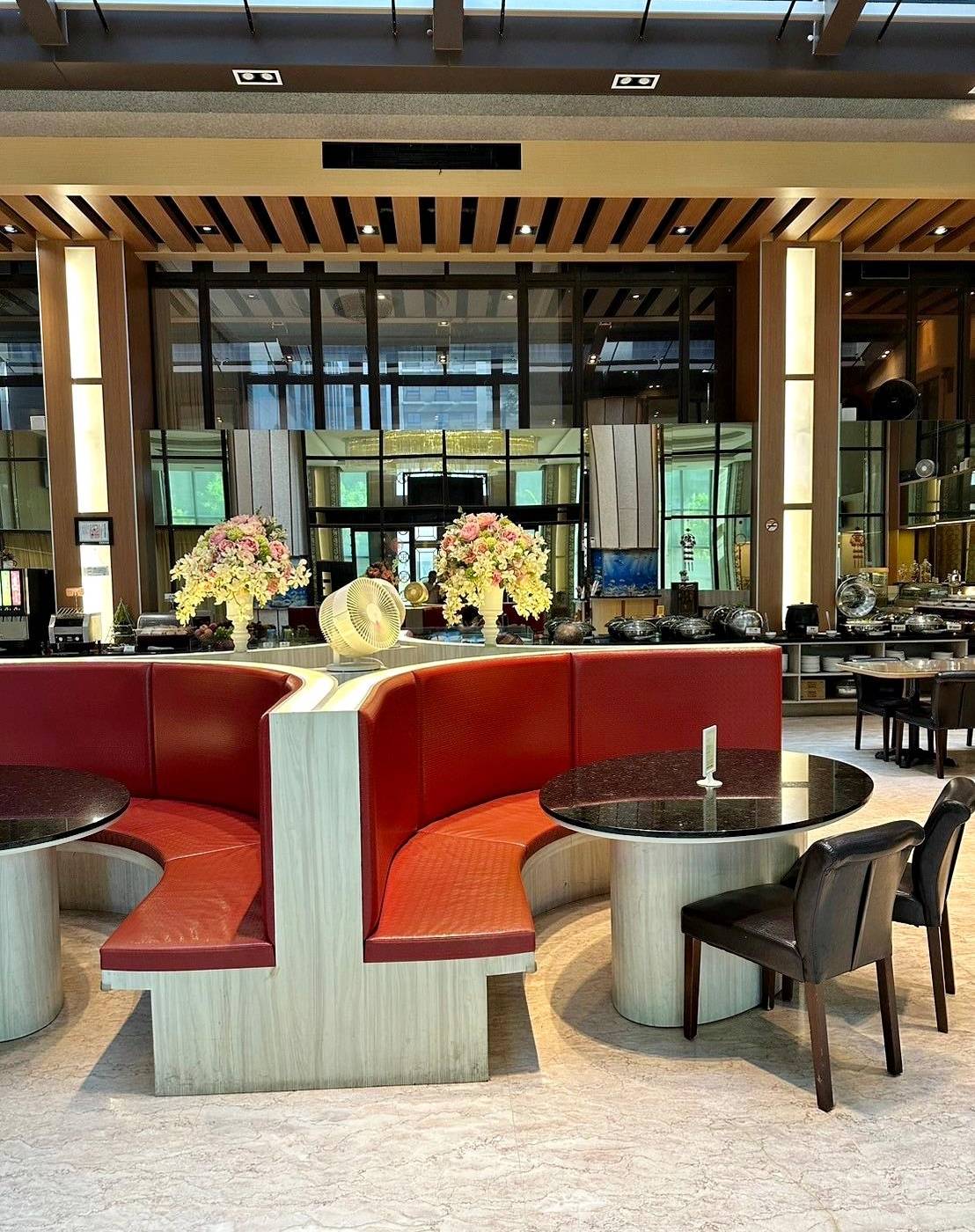 新北市新莊區住宿推薦｜幸福讚精品飯店 HappinessInn Taipei｜台北捷運幸福捷運站步行4分鐘，鄰近宏匯廣場及福壽街美食商圈，盡享寧靜舒適住宿氛圍之幸福讚精品飯店開箱分享！