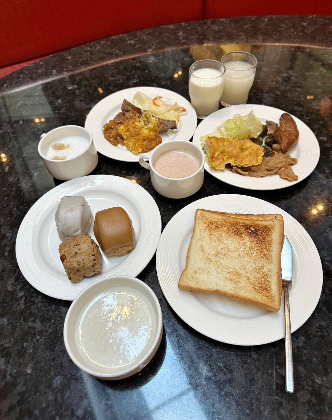 新北市新莊區住宿推薦｜幸福讚精品飯店 HappinessInn Taipei｜台北捷運幸福捷運站步行4分鐘，鄰近宏匯廣場及福壽街美食商圈，盡享寧靜舒適住宿氛圍之幸福讚精品飯店開箱分享！