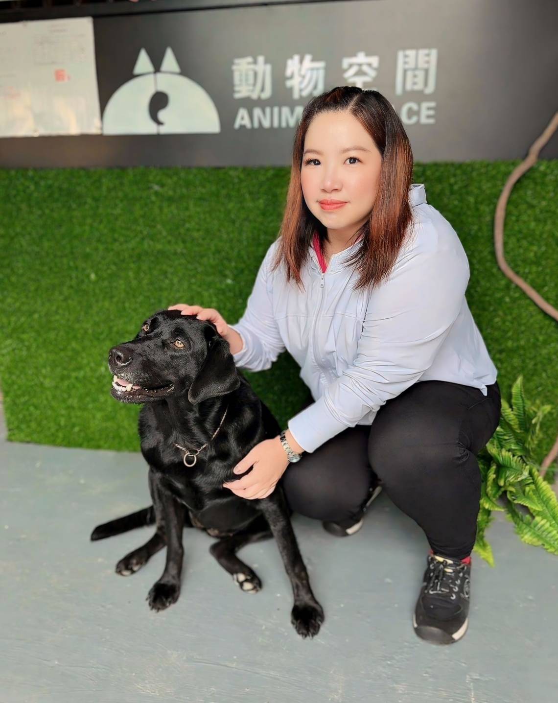 台中寵物聚會包場推薦|台中市南屯區動物空間Animal Space寵物友善餐廳|毛孩專屬戲水泳池、大片草皮開心奔跑、精緻美味輕食餐點,帶著毛小孩一起來玩樂! - 第21張圖 台中寵物聚會包場推薦|台中市南屯區動物空間Animal Space寵物友善餐廳|毛孩專屬戲水泳池、大片草皮開心奔跑、精緻美味輕食餐點,帶著毛小孩一起來玩樂!