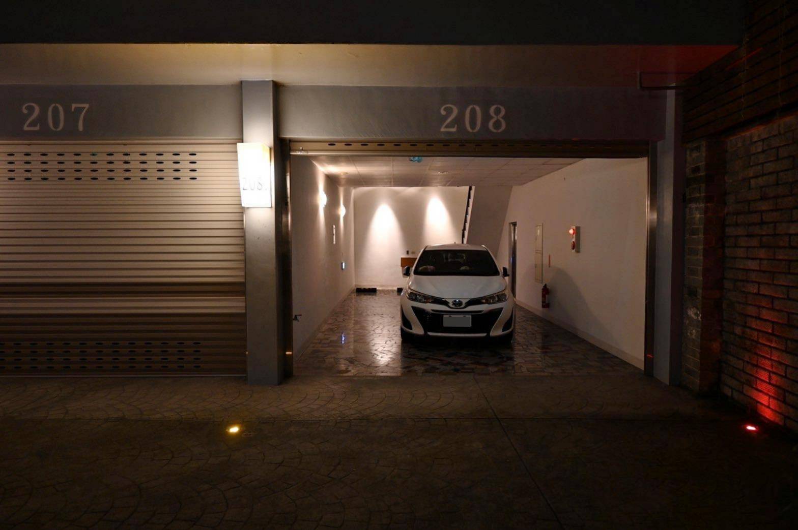 南投縣名間鄉住宿推薦|雅薇漫旅行館|超大獨立車庫精品旅館,現代兼具美學設計風格,舒適裝潢打造特色房型之雅薇漫旅行館入住心得分享! - 第49張圖 南投縣名間鄉住宿推薦|雅薇漫旅行館|超大獨立車庫精品旅館,現代兼具美學設計風格,舒適裝潢打造特色房型之雅薇漫旅行館入住心得分享!