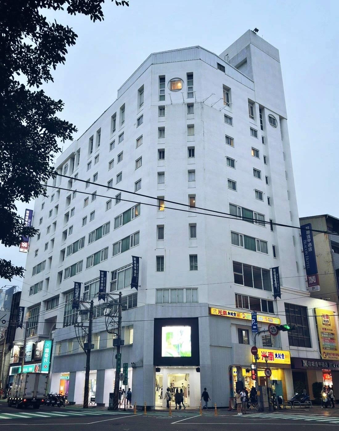 台中西屯區住宿推薦|台中碧根逢甲酒店Beacon Hotel|三訪入住碧根家庭套房,自助早餐豐富多樣,地下室設停車場,距離逢甲夜市步行僅1分鐘,吃喝玩樂生活機能一應俱全之碧根逢甲酒店入住心得分享! - 第5張圖 台中西屯區住宿推薦|台中碧根逢甲酒店Beacon Hotel|三訪入住碧根家庭套房,自助早餐豐富多樣,地下室設停車場,距離逢甲夜市步行僅1分鐘,吃喝玩樂生活機能一應俱全之碧根逢甲酒店入住心得分享!