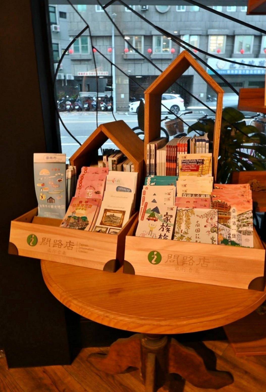 台南市北區住宿推薦|路徒行旅台南成大館|輕鬆步行到火車站,24小時休憩空間免費供應點心飲品,設施多元附洗衣房,盡享靜謐旅憩時光之路徒行旅台南成大館入住心得分享! - 第64張圖 台南市北區住宿推薦|路徒行旅台南成大館|輕鬆步行到火車站,24小時休憩空間免費供應點心飲品,設施多元附洗衣房,盡享靜謐旅憩時光之路徒行旅台南成大館入住心得分享!