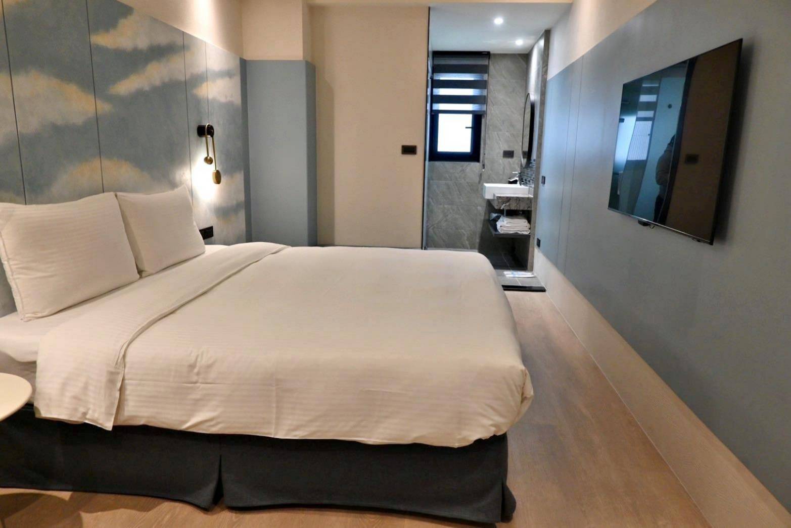 台中市西屯區住宿推薦|享沃行旅 Joie de Inn|每一間房型都有對外窗,提供寧靜舒適的住宿環境,輕鬆步行即到逢甲夜市,吃喝玩樂生活機能便利之享沃行旅入住心得分享! - 第30張圖 台中市西屯區住宿推薦|享沃行旅 Joie de Inn|每一間房型都有對外窗,提供寧靜舒適的住宿環境,輕鬆步行即到逢甲夜市,吃喝玩樂生活機能便利之享沃行旅入住心得分享!