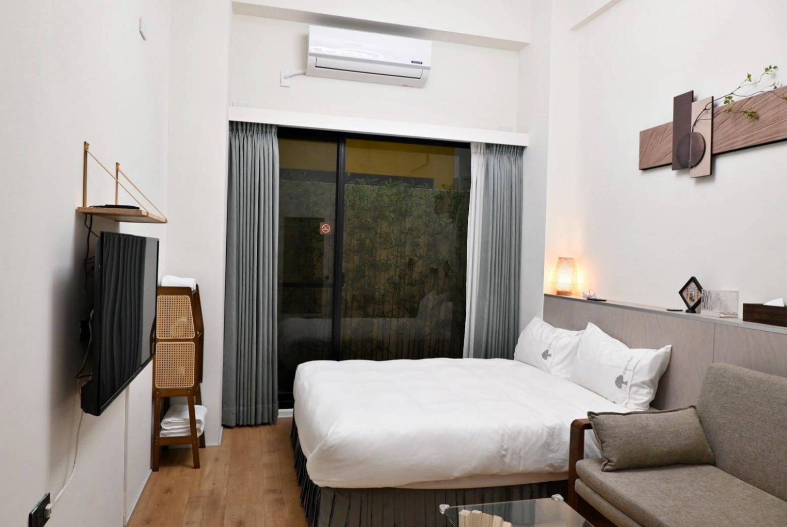 台南市安平區住宿推薦|安平胡桃民宿Anping Walnut BnB|安平區首間設有日式景觀泡腳區之台南包棟民宿,附寵物友善客房,營造舒適安謐的居住氛圍之胡桃民宿入住心得分享! - 第18張圖 台南市安平區住宿推薦|安平胡桃民宿Anping Walnut BnB|安平區首間設有日式景觀泡腳區之台南包棟民宿,附寵物友善客房,營造舒適安謐的居住氛圍之胡桃民宿入住心得分享!