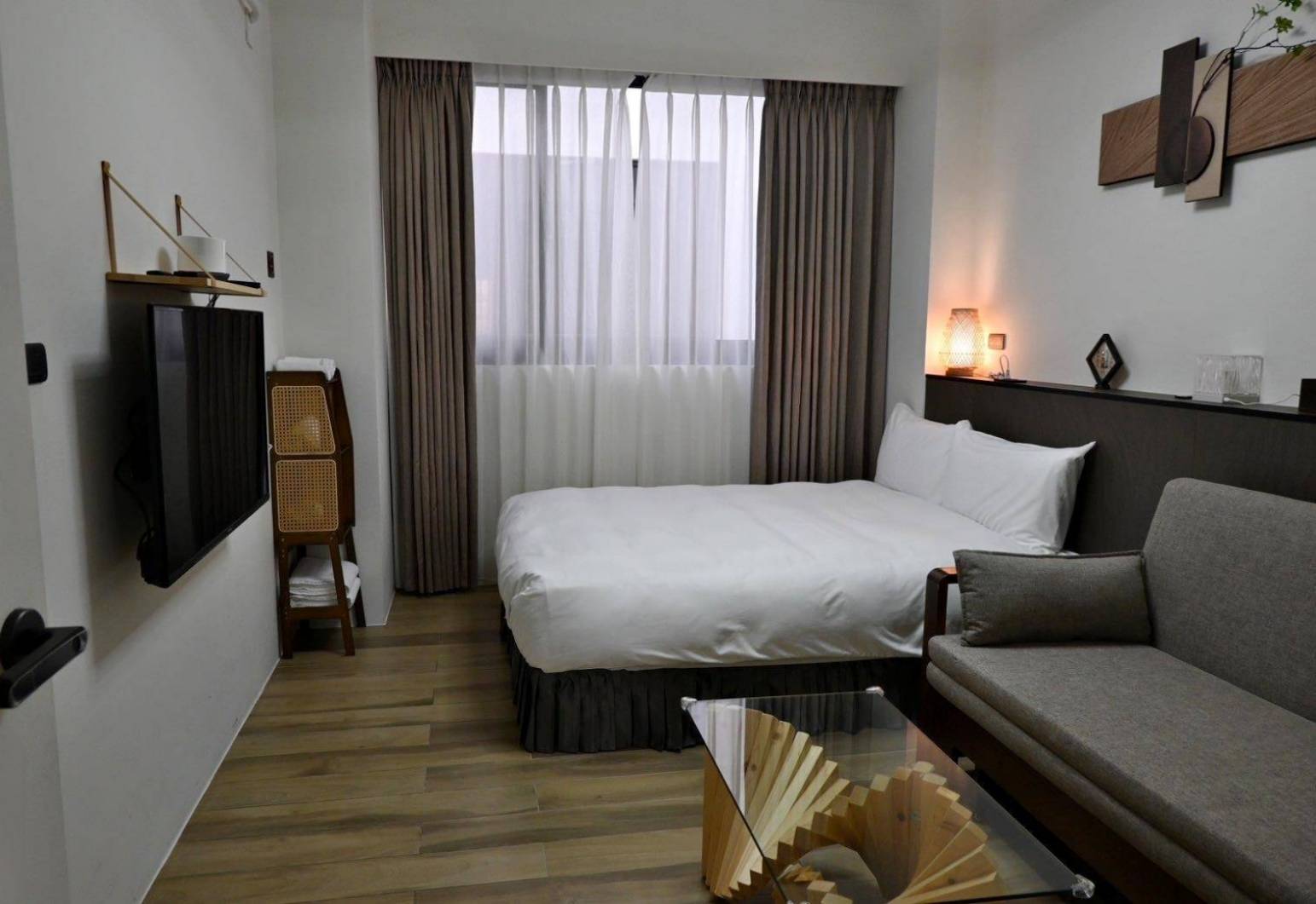 台南市安平區住宿推薦|安平胡桃民宿Anping Walnut BnB|安平區首間設有日式景觀泡腳區之台南包棟民宿,附寵物友善客房,營造舒適安謐的居住氛圍之胡桃民宿入住心得分享! - 第21張圖 台南市安平區住宿推薦|安平胡桃民宿Anping Walnut BnB|安平區首間設有日式景觀泡腳區之台南包棟民宿,附寵物友善客房,營造舒適安謐的居住氛圍之胡桃民宿入住心得分享!