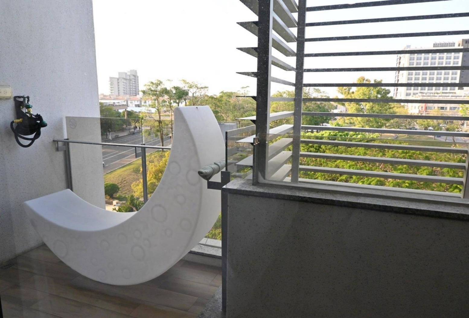 台南市安平區住宿推薦|安平胡桃民宿Anping Walnut BnB|安平區首間設有日式景觀泡腳區之台南包棟民宿,附寵物友善客房,營造舒適安謐的居住氛圍之胡桃民宿入住心得分享! - 第27張圖 台南市安平區住宿推薦|安平胡桃民宿Anping Walnut BnB|安平區首間設有日式景觀泡腳區之台南包棟民宿,附寵物友善客房,營造舒適安謐的居住氛圍之胡桃民宿入住心得分享!