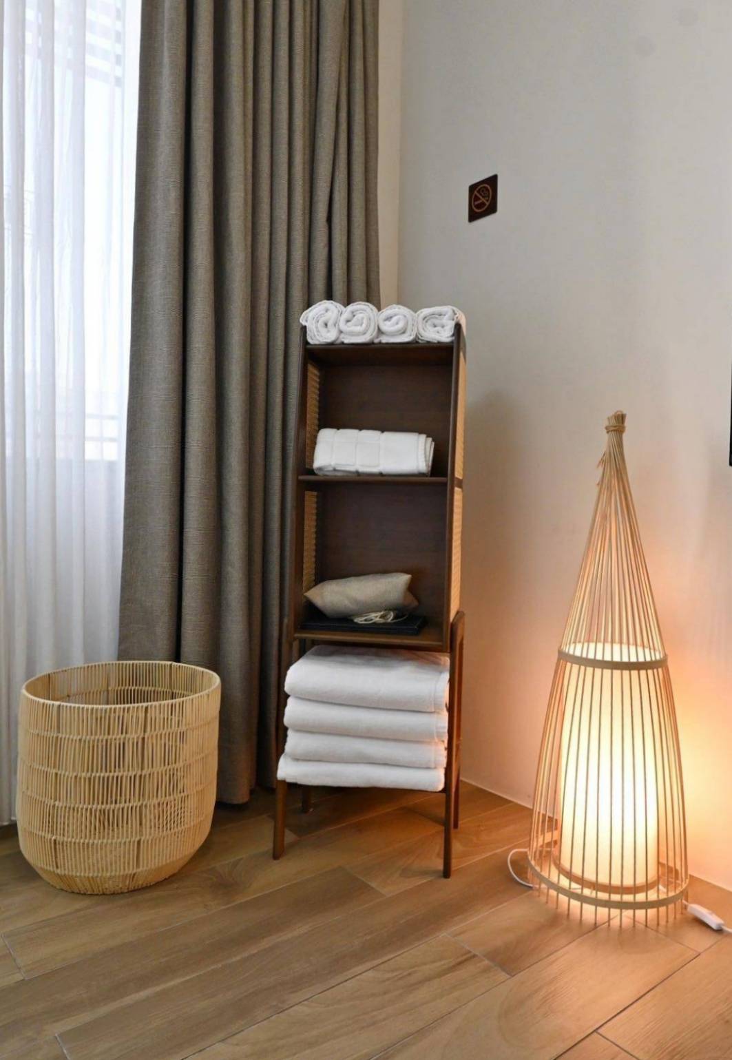 台南市安平區住宿推薦|安平胡桃民宿Anping Walnut BnB|安平區首間設有日式景觀泡腳區之台南包棟民宿,附寵物友善客房,營造舒適安謐的居住氛圍之胡桃民宿入住心得分享! - 第11張圖 台南市安平區住宿推薦|安平胡桃民宿Anping Walnut BnB|安平區首間設有日式景觀泡腳區之台南包棟民宿,附寵物友善客房,營造舒適安謐的居住氛圍之胡桃民宿入住心得分享!
