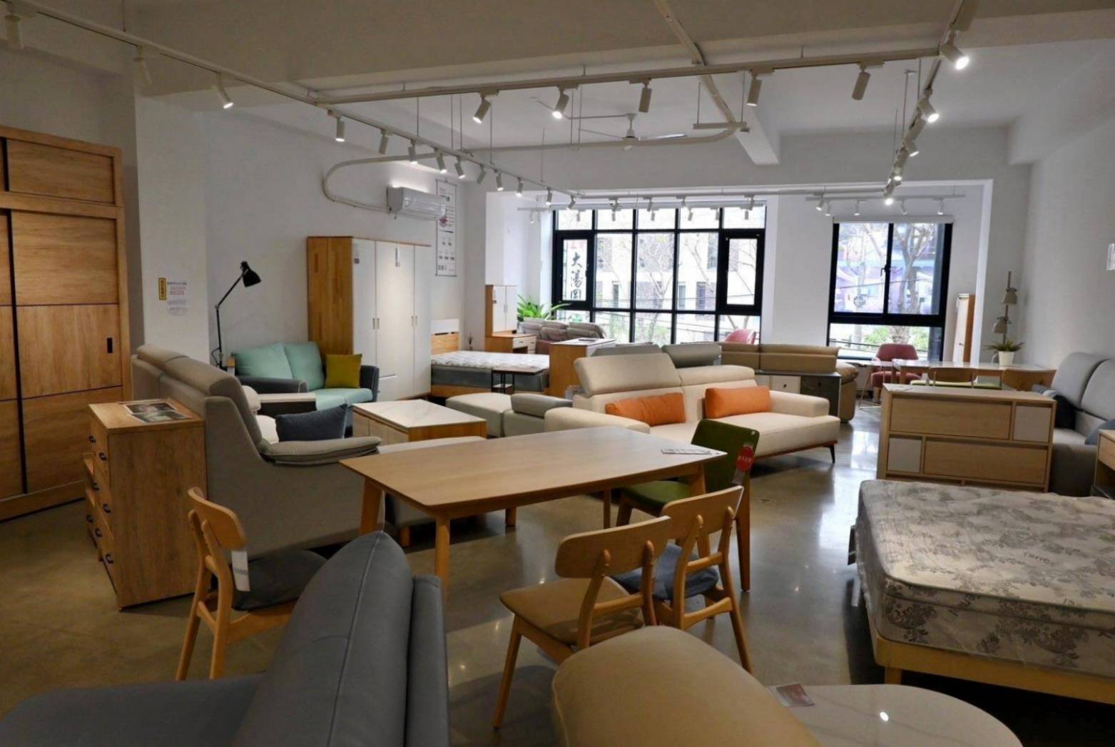 苗栗家具推薦|億家具批發倉庫苗栗店|台灣製造平價精品家具,工廠直營客製化沙發,人人可享批發價,創造舒適品味居家環境! - 第25張圖 苗栗家具推薦|億家具批發倉庫苗栗店|台灣製造平價精品家具,工廠直營客製化沙發,人人可享批發價,創造舒適品味居家環境!