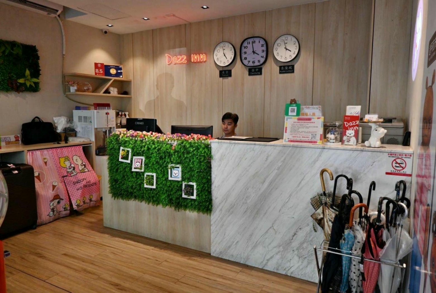 台中西屯區住宿推薦|達斯旅店Dazz inn|二訪入住四人房,提供住宿客免費停車場,獨樹一幟童繪主題多種客房,逢甲夜市商圈近在咫尺,吃喝玩樂生活機能方便之達斯旅店入住心得分享! - 第23張圖 台中西屯區住宿推薦|達斯旅店Dazz inn|二訪入住四人房,提供住宿客免費停車場,獨樹一幟童繪主題多種客房,逢甲夜市商圈近在咫尺,吃喝玩樂生活機能方便之達斯旅店入住心得分享!